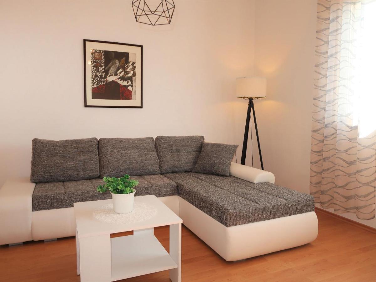 Apartment Katarina - Rac173 ราบัซ ภายนอก รูปภาพ